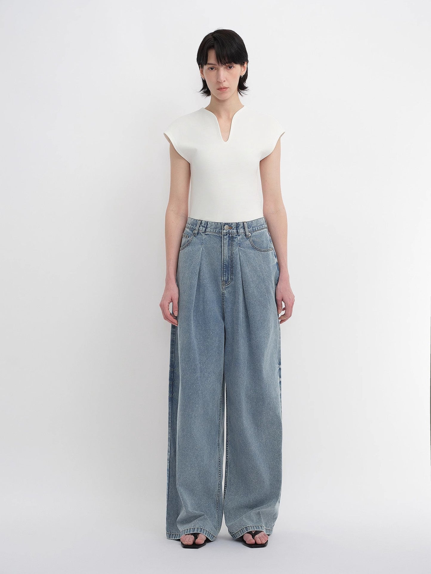 Soft Cotton Light Structure Pleated Loose Straight Wide Leg Jeans for Women