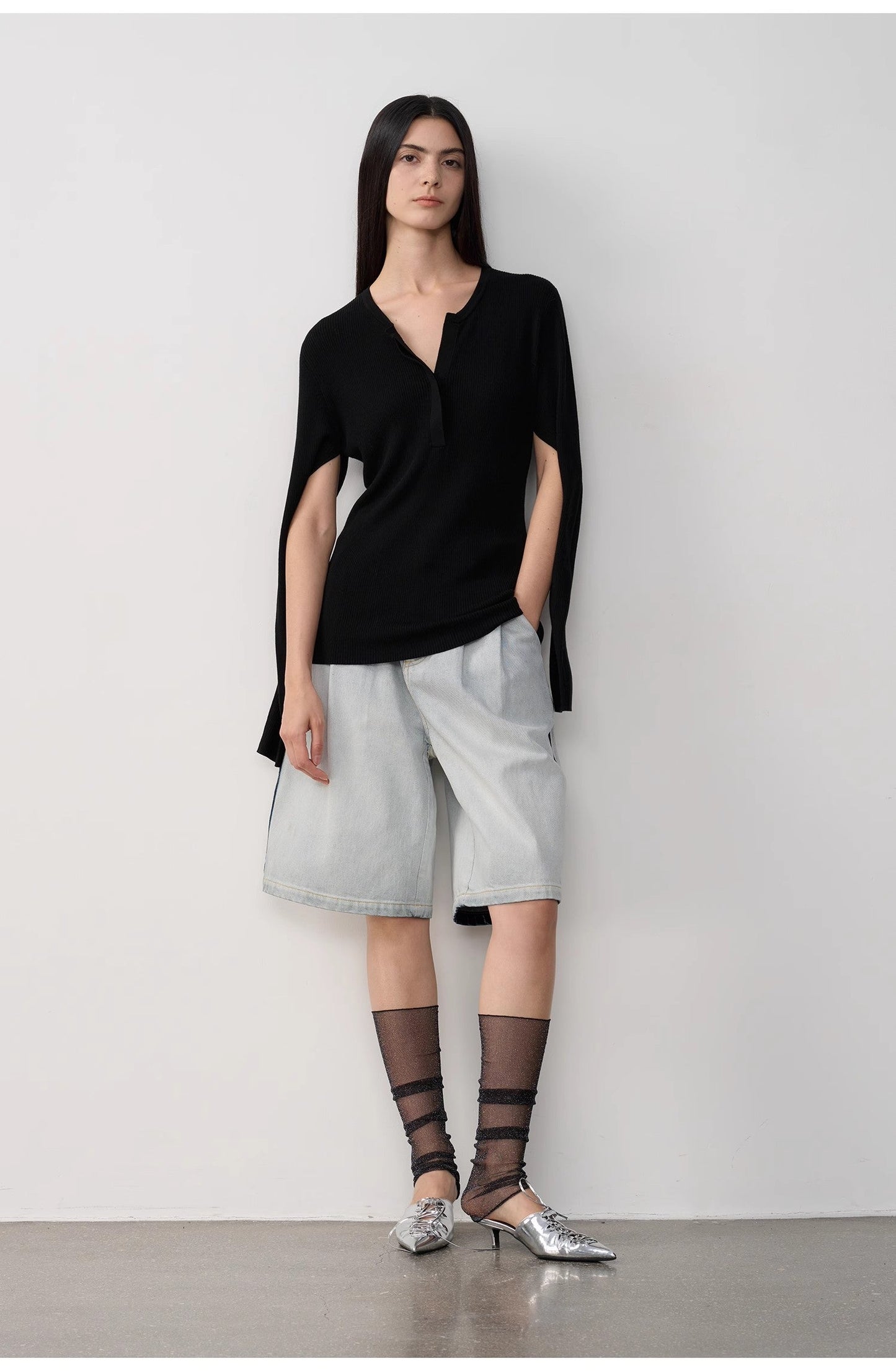 Neutral Style Loose Feeling Mid Rise Bumped Side Wide Leg Mid Pants