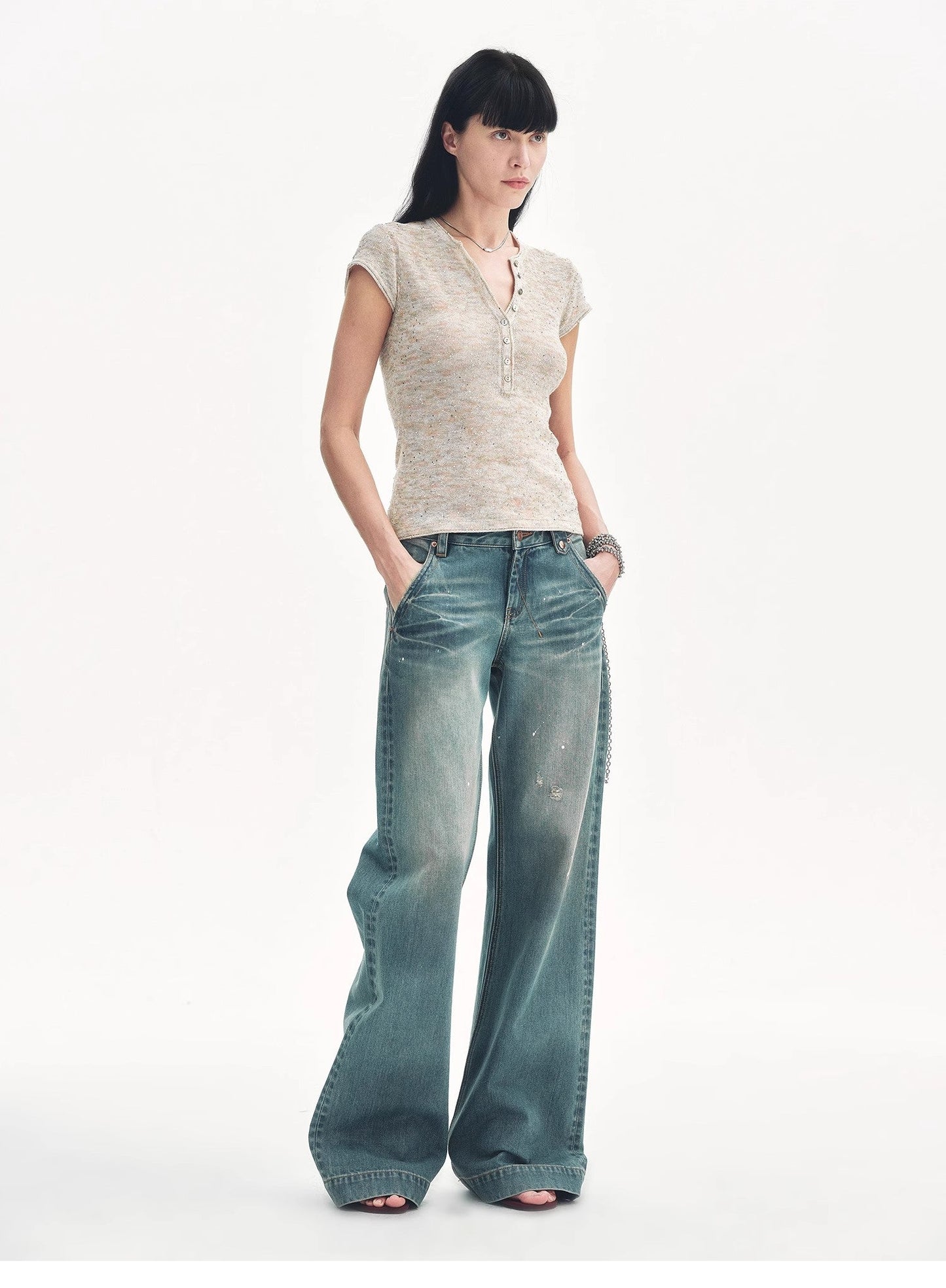 "Minimalist Light Gap" Cotton and Linen Blend Sequined Henley Neck Short Sleeve T-Shirt