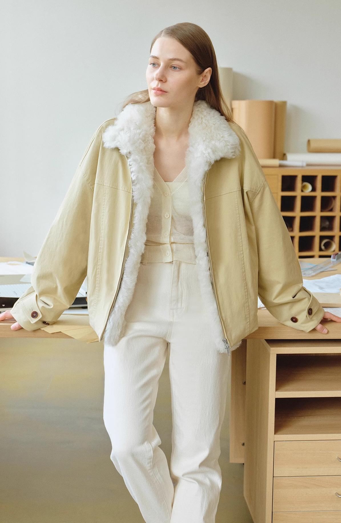 Fireladyfur Women's Contrasting Color Fur Collar Short Parka"Rebellious Escape"