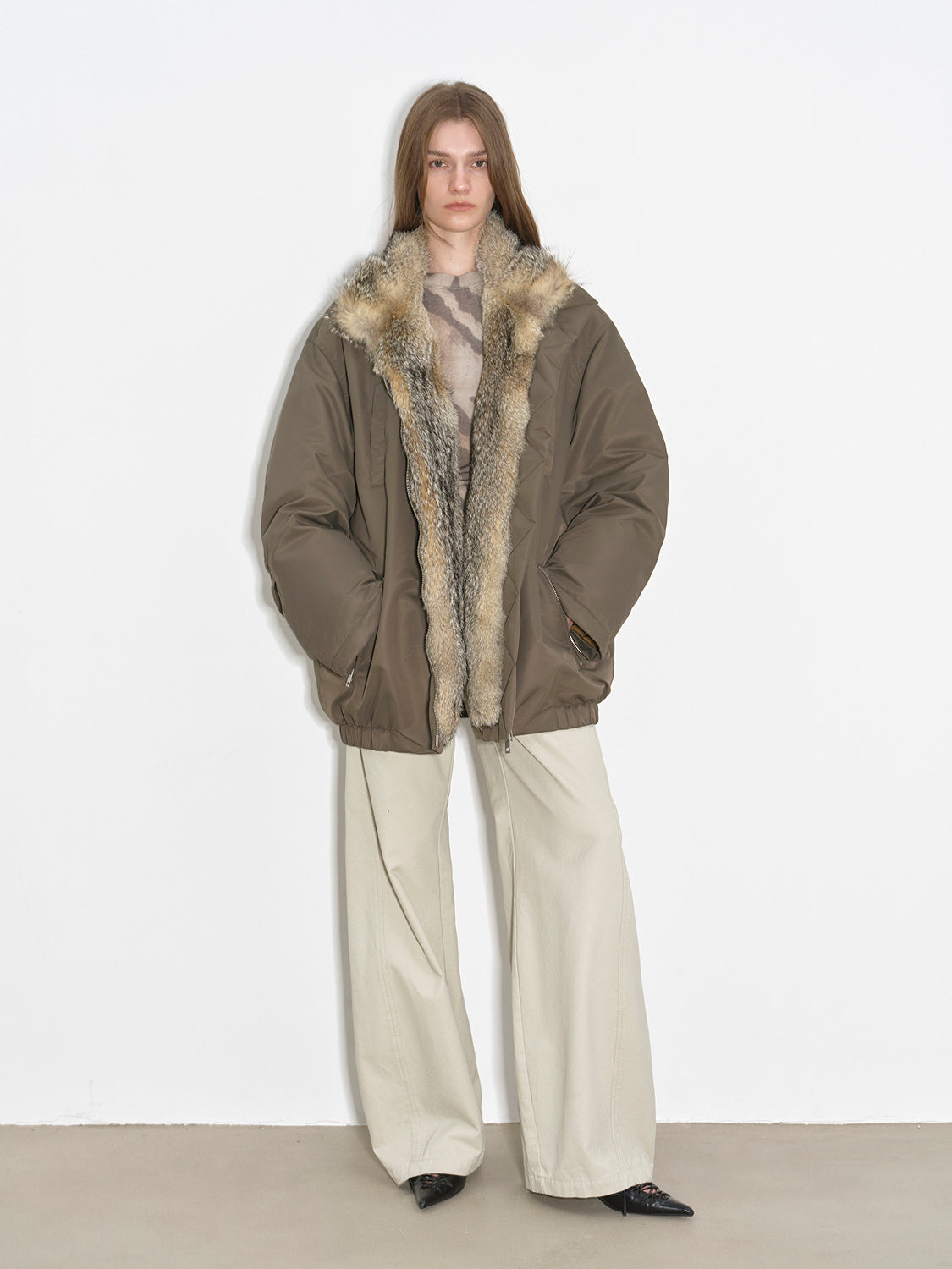 Fireladyfur Women's Warm Winter Down Jacket With a Fluffy Fox Fur Collar“Travel Notes”