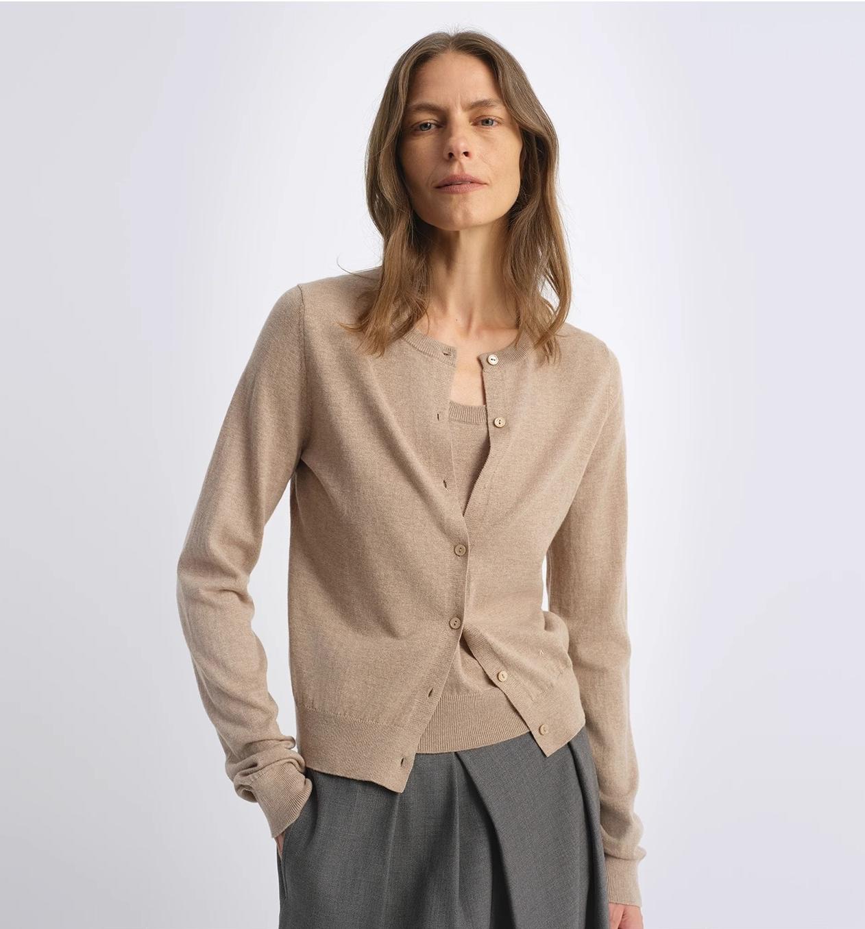 Machine Washable Round Neck Long Sleeve Knitted Wool Cardigan