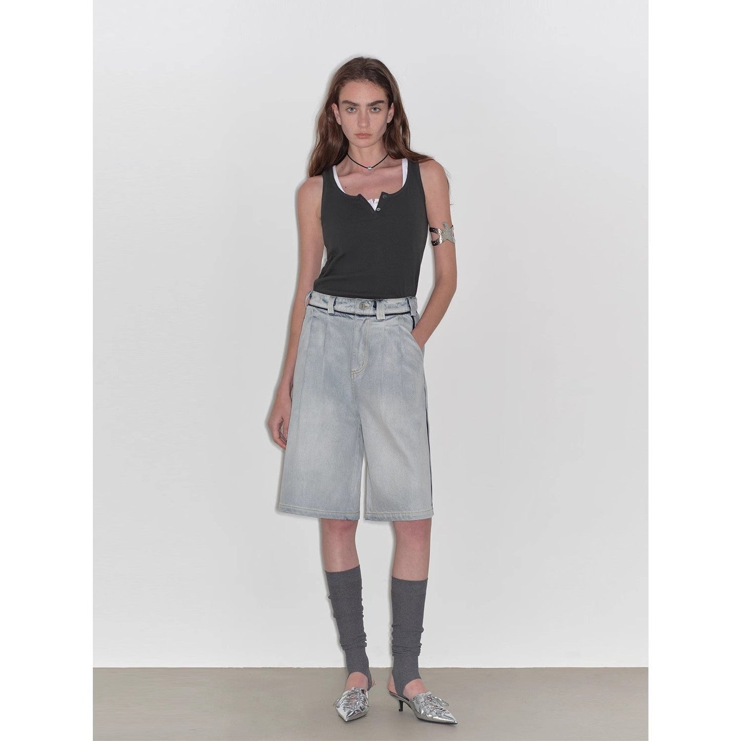 Neutral Style Loose Feeling Mid Rise Bumped Side Wide Leg Mid Pants