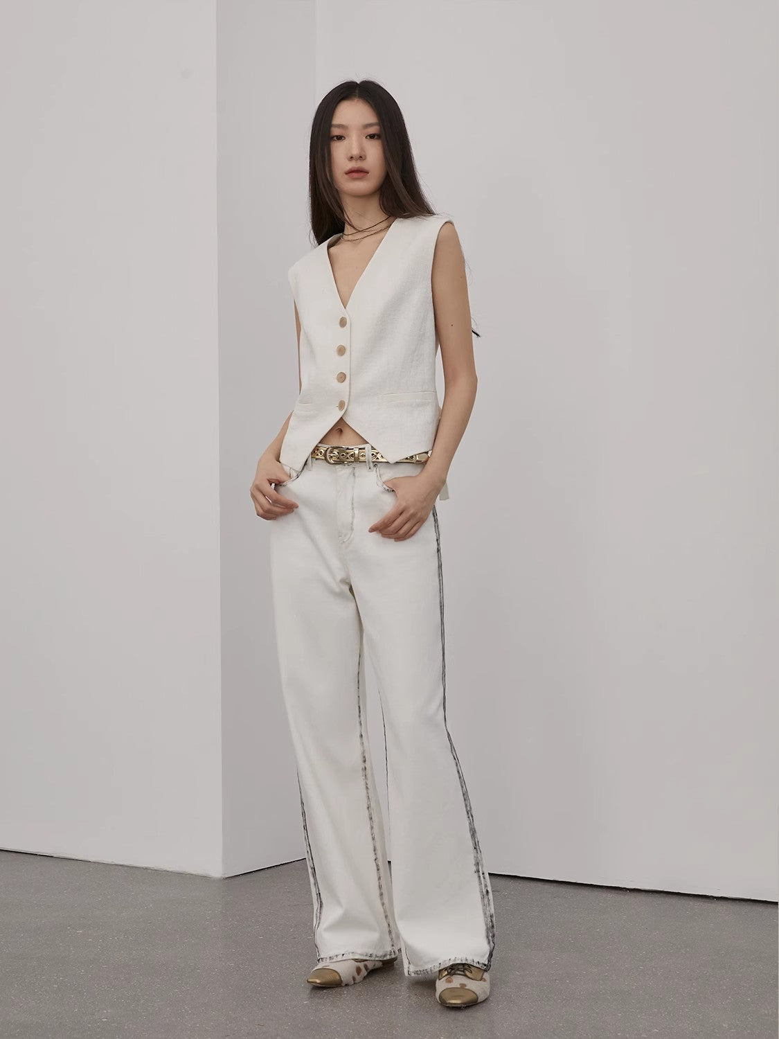 Beyond the Clouds White Loose-Fitting Brush the Edges Wide-Leg Pants