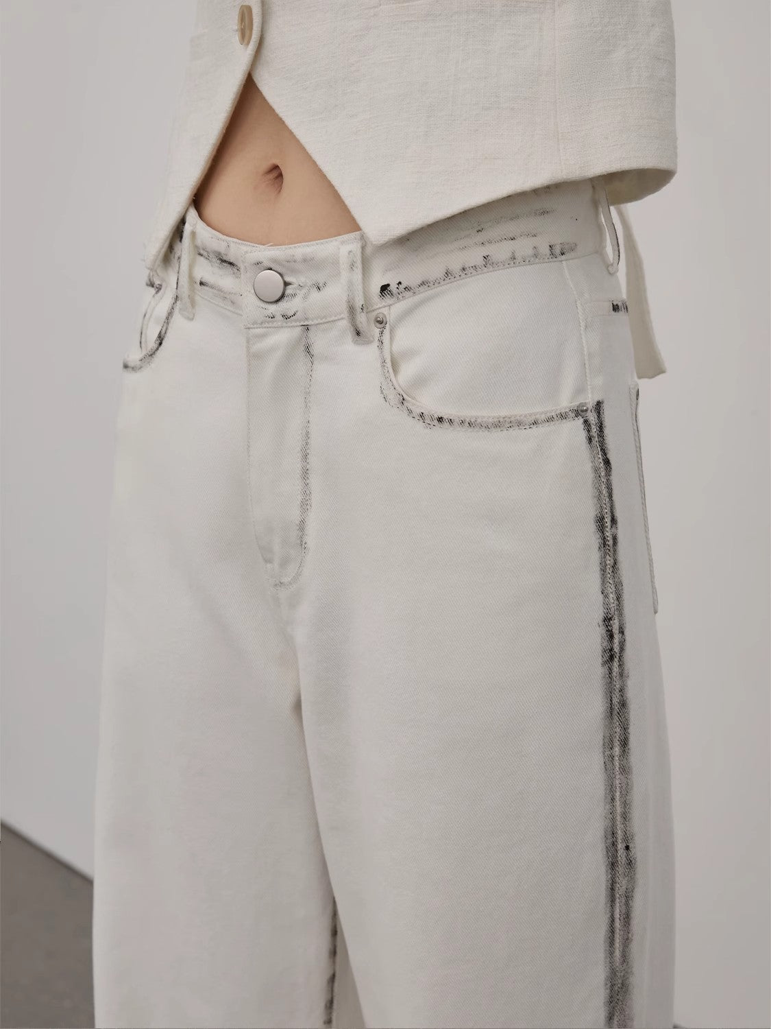 Beyond the Clouds White Loose-Fitting Brush the Edges Wide-Leg Pants