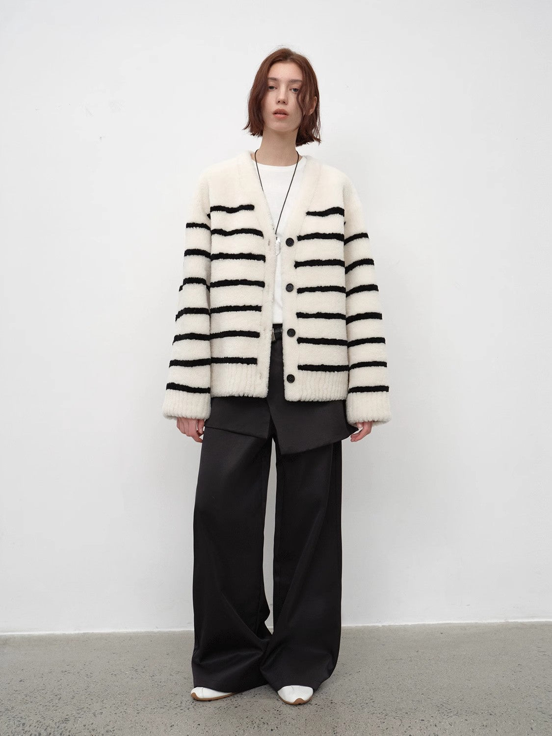 Vitality Girl Classic Simple Versatile Striped Splicing V-Neck Drop Shoulder Merino Sheepskin Coat