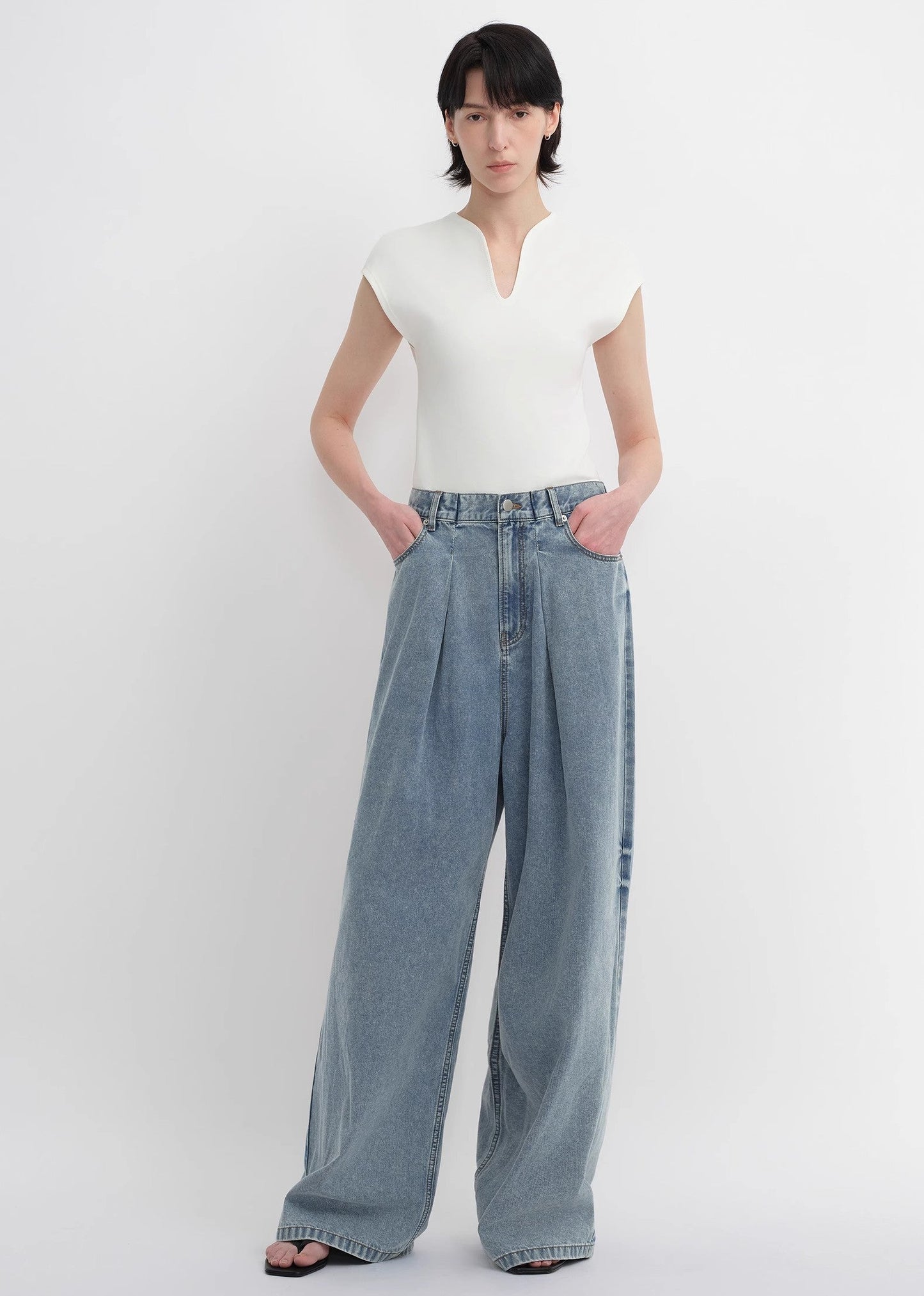 Soft Cotton Light Structure Pleated Loose Straight Wide Leg Jeans for Women