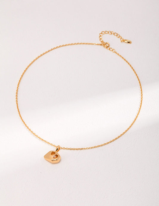 Special-Shaped Hollow Pearl Necklace