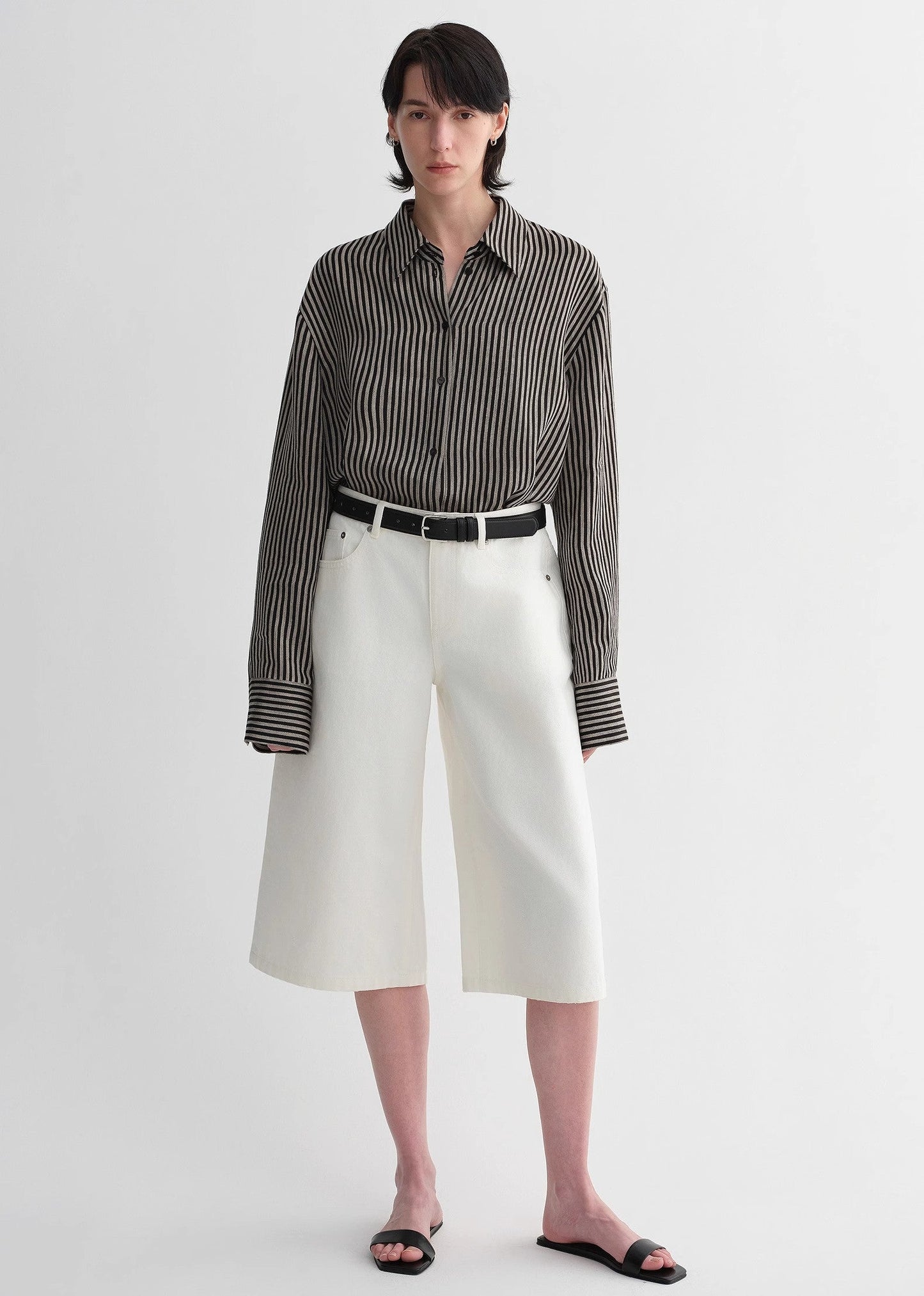 100% Linen Classic Silhouette Pinstripe Lapel Wide Breathable Long Sleeve Spring and Summer Shirt for Women