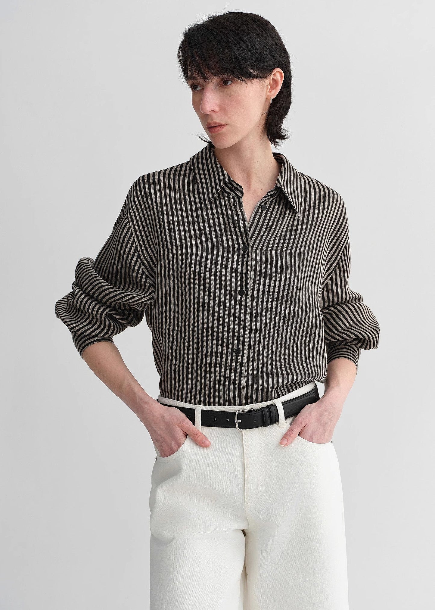 100% Linen Classic Silhouette Pinstripe Lapel Wide Breathable Long Sleeve Spring and Summer Shirt for Women