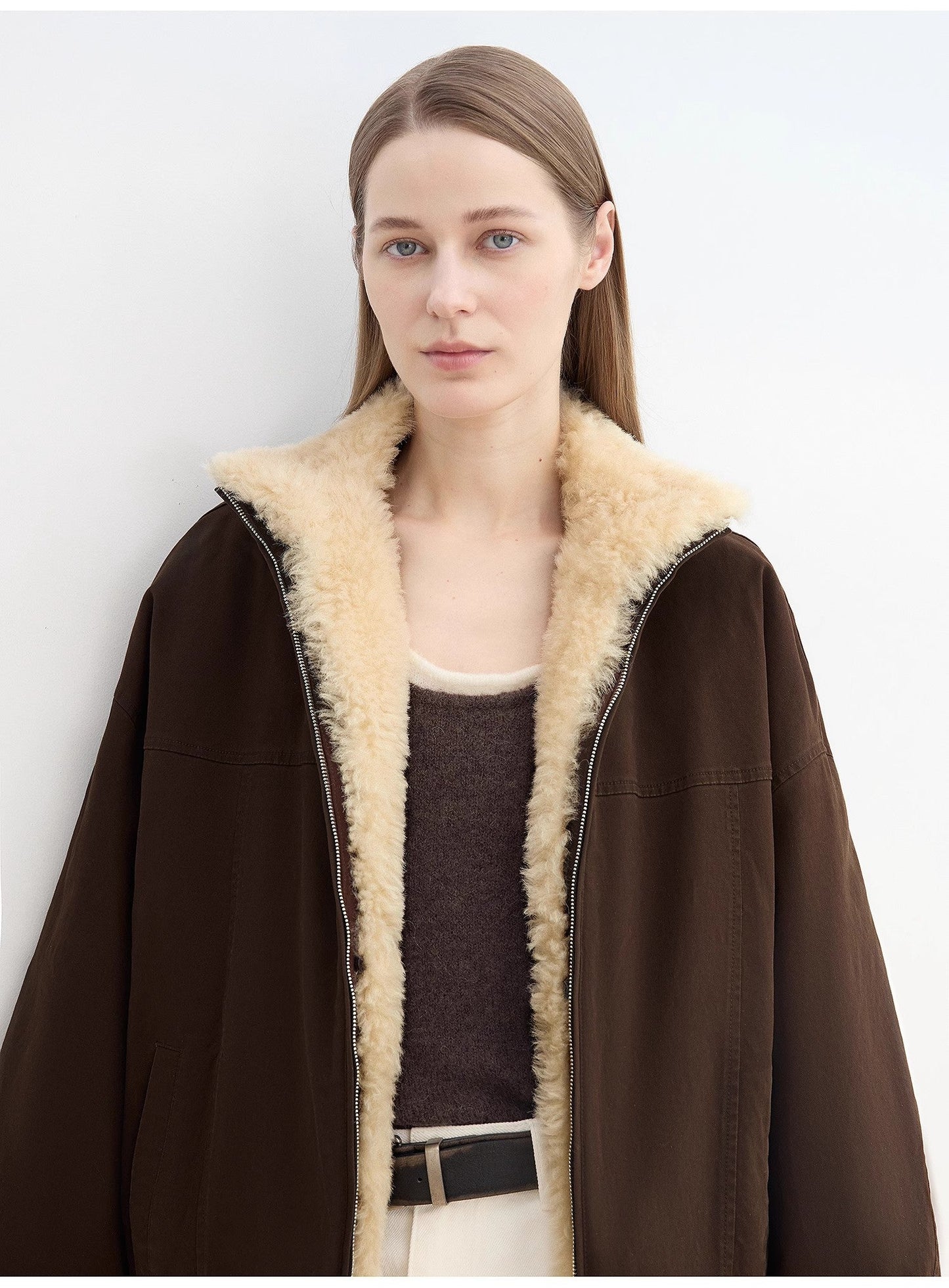 "Rebellious Escape" Detachable Contrasting Color Shearling Fur Collar Down Short Parka