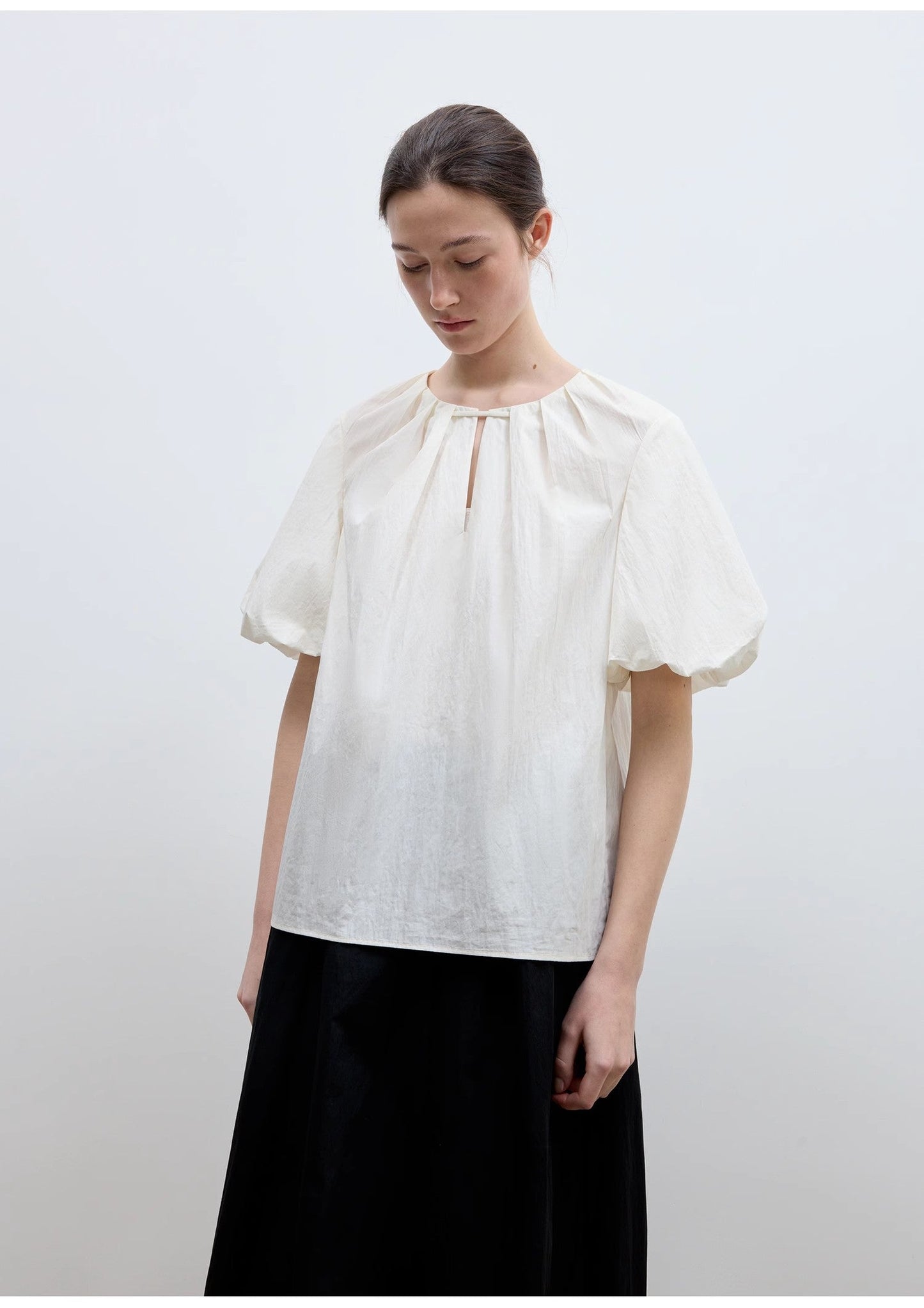 Neckline Pleated Design Round Neck Tie Puff Sleeve Short Sleeve Shirt