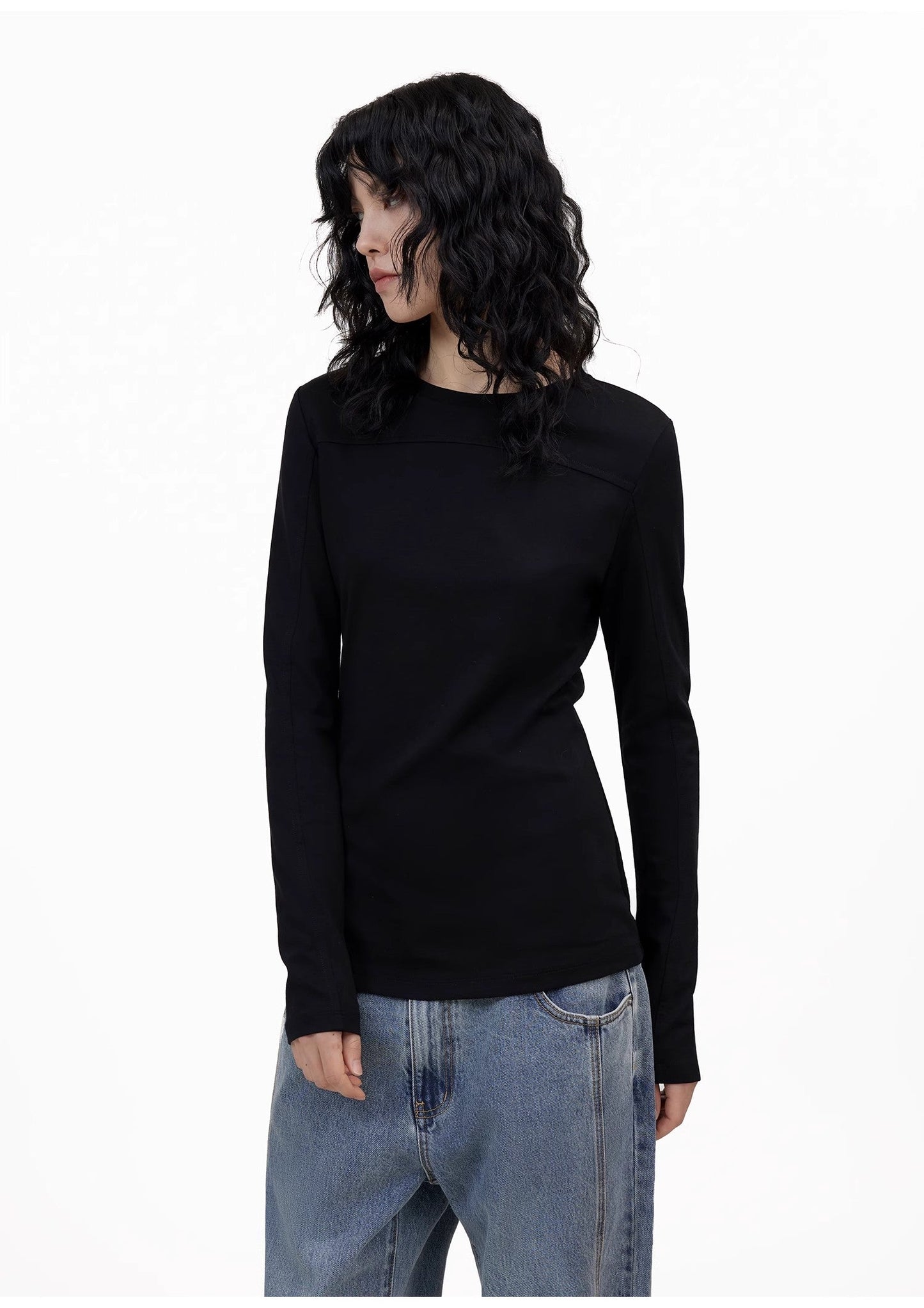Round Neck Long Sleeve T-Shirt for Women Slim Fit and Versatile Top