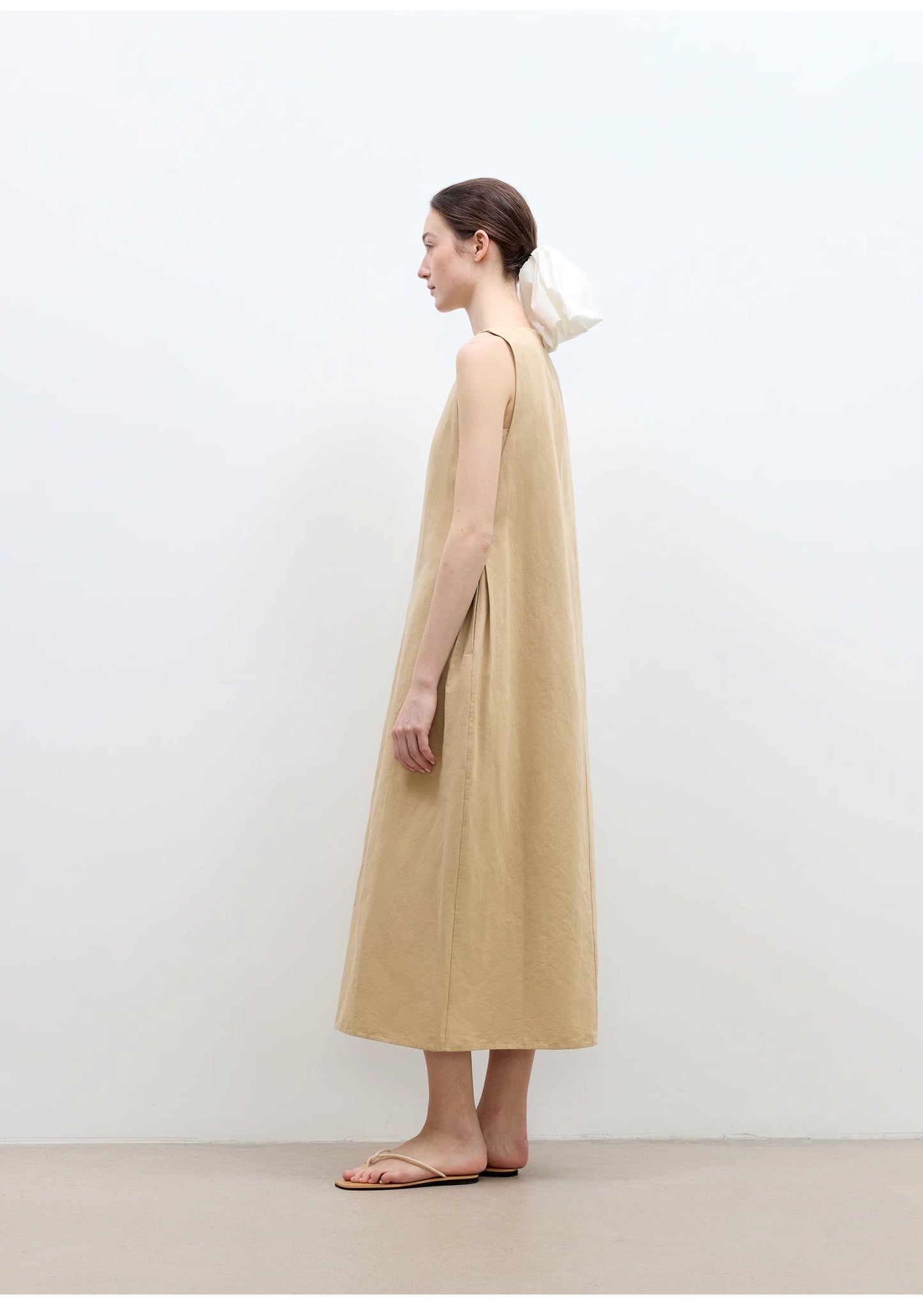 Three-Dimensional Hourglass Sleeveless Round Neck Loose Slim Dress for Women