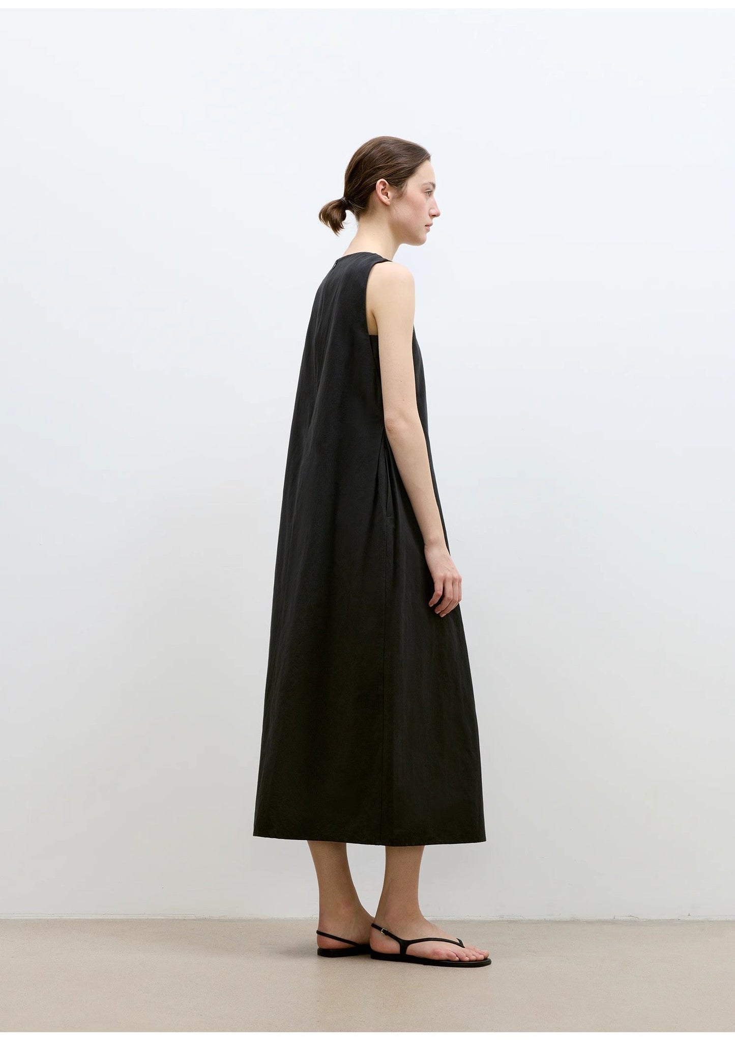 Three-Dimensional Hourglass Sleeveless Round Neck Loose Slim Dress for Women