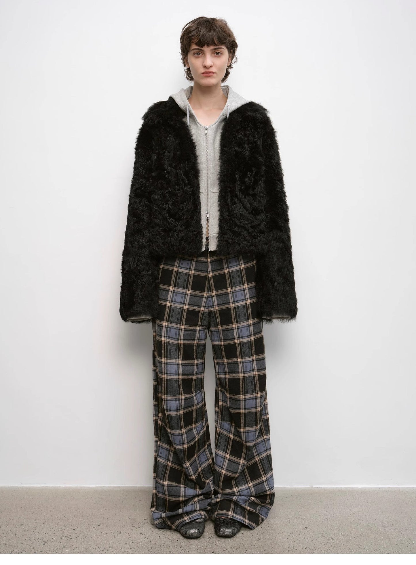 Fireladyfur Women's Soft & Warm Short Wool Sheepskin Coat“Blackmoon Berlin”