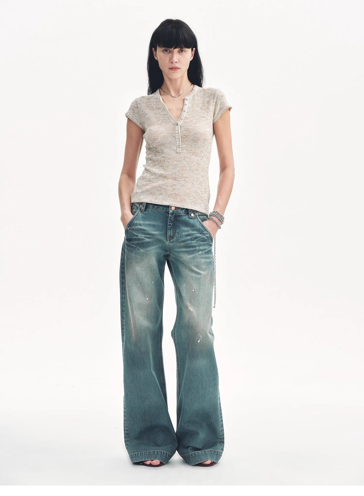 "Minimalist Light Gap" Cotton and Linen Blend Sequined Henley Neck Short Sleeve T-Shirt