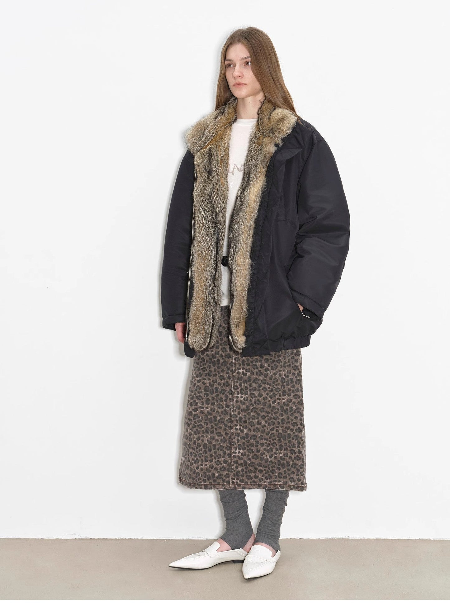 Fireladyfur Women's Warm Winter Down Jacket With a Fluffy Fox Fur Collar“Travel Notes”