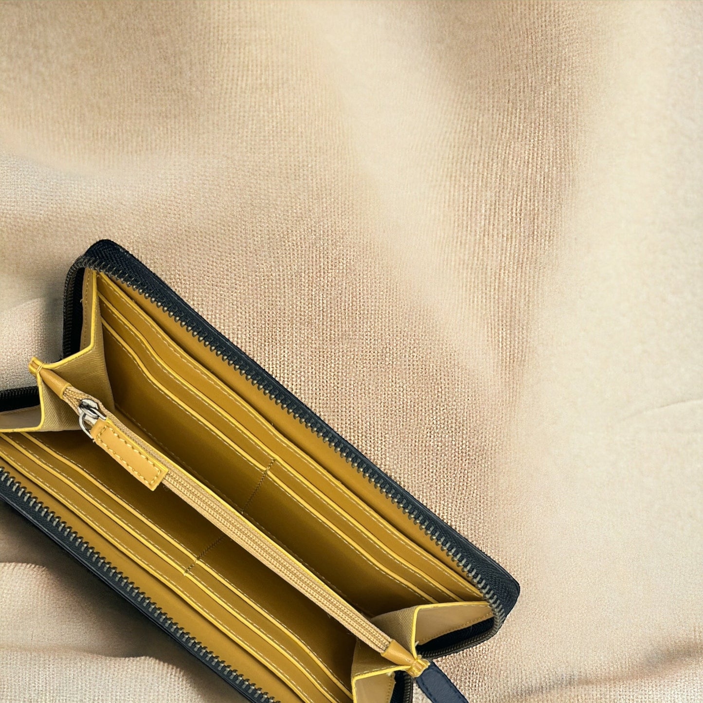 Kivik Long Zip Wallet