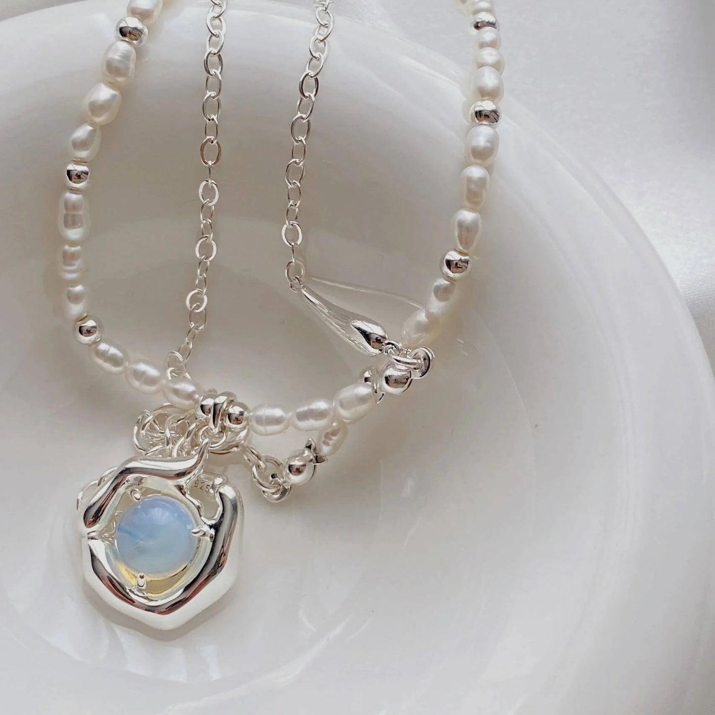 Freshwater Pearl Moonstone Necklace