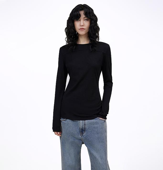Round Neck Long Sleeve T-Shirt for Women Slim Fit and Versatile Top