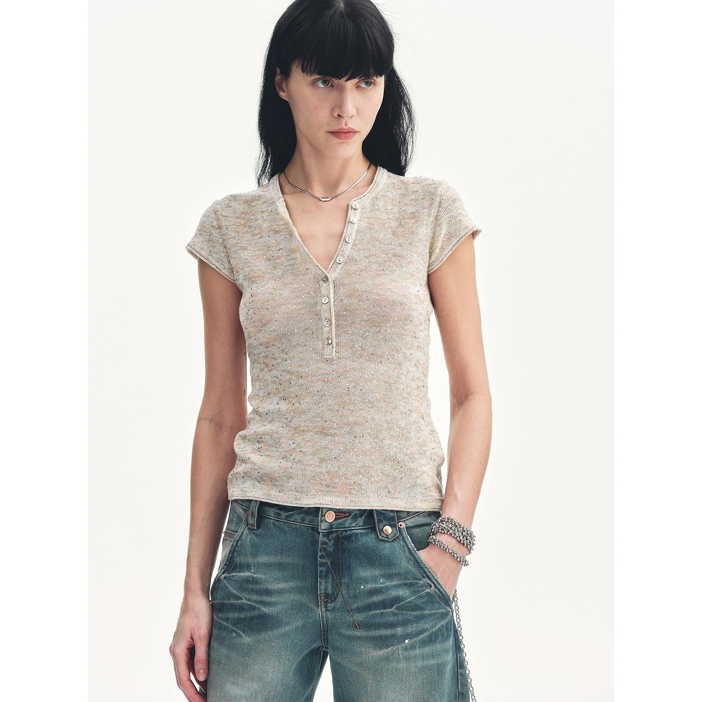 "Minimalist Light Gap" Cotton and Linen Blend Sequined Henley Neck Short Sleeve T-Shirt